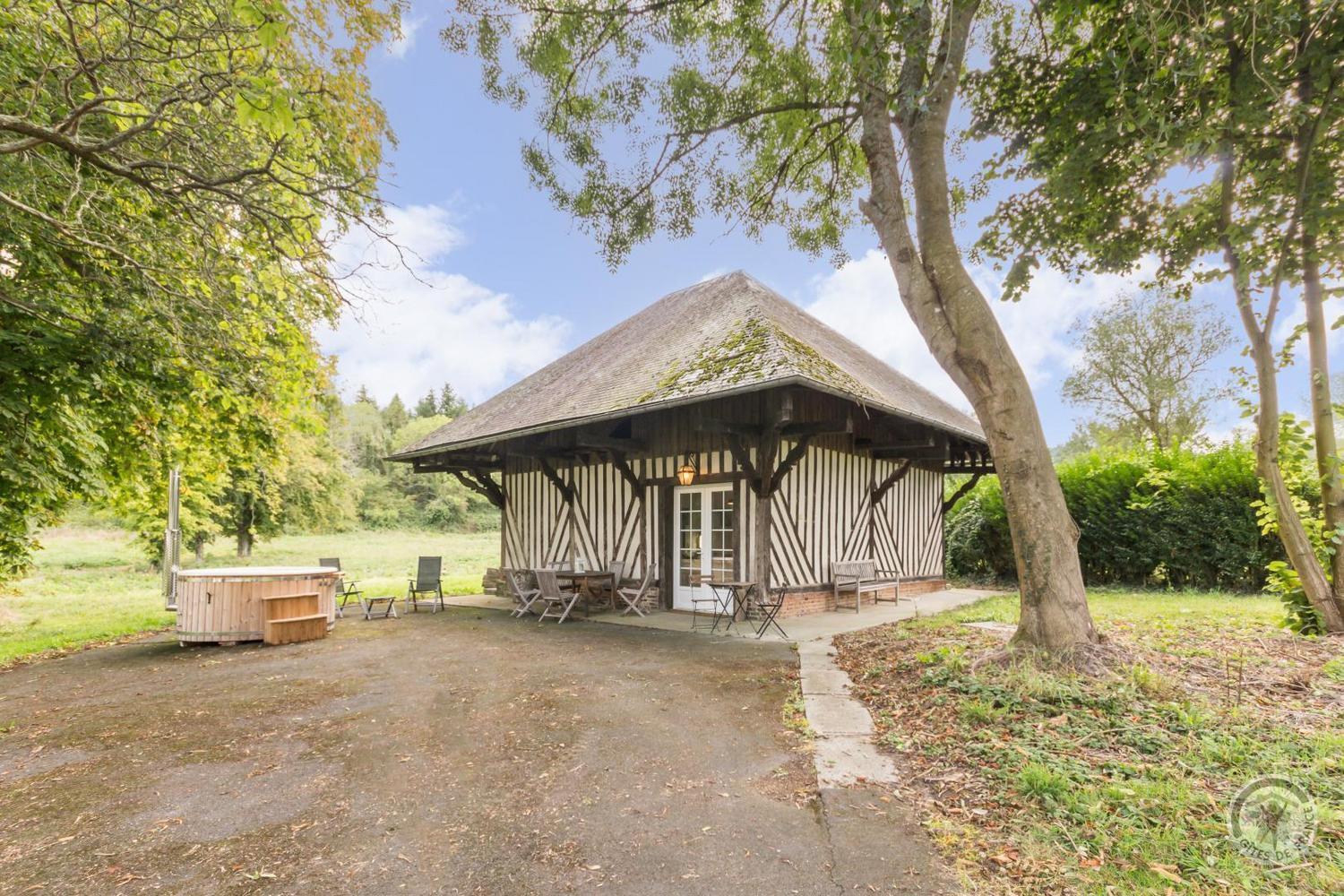 L'Atelier A L'Oree Des Bois Saint-Pierre-en-Auge Exterior photo